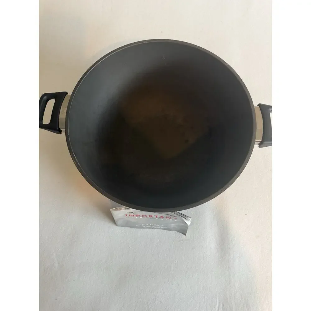Scanpan professional 2000 series Dutch Oven 6.5 Qt Non-Stick Denmark glass lid